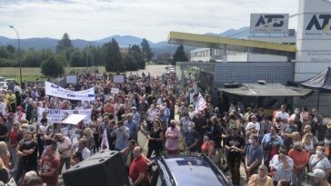 ATB in Spielberg: Fast 1.000 demonstrierten gegen die Schließung des Werks Foto: kontrast.at/Alina Bachmeyer