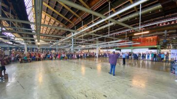 Kanzler Kurz hat am Wochenende angekündigt, um Arbeitsplätze zu kämpfen. Wäre es ihm ernst, hätte er damit vor Monaten beginnen müssen. Foto: Alina Bachmeyr-Heda