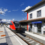 Die Koralmbahn verbindet ab 2025 Graz und Klagenfurt in nur 45 Minuten. Für den Güterverkehr soll eine eigene Trasse abseits bewohnter Gebiete entstehen. Doch die ÖVP will auch die rollende Landstraße durch Gemeinden führen. Foto: ÖBB/Chris Zenz