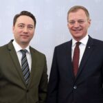 Thomas Stelzer und Manfred Haimbuchner präsentieren ihr Regierungsprogramm für OÖ