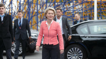 EU-Kommissionspräsidentin Ursula Von der Leyen flog von Wien nach Bratislava