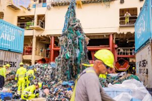 Auf ihrer ersten Fahrt hat "Jenny" 29 Tonnen Plastik aus dem Pazifik gezogen