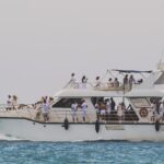 Reiche feiern ihr Leben auf einer Yacht und produzieren massenweise CO2-Ausstoß