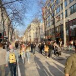 Wien: Menschen auf der Mariahilferstraße
