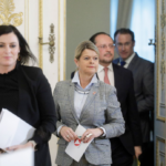 Ex-Landwirtschaftsministerin Köstinger und Verteidigungsministerin Tanner