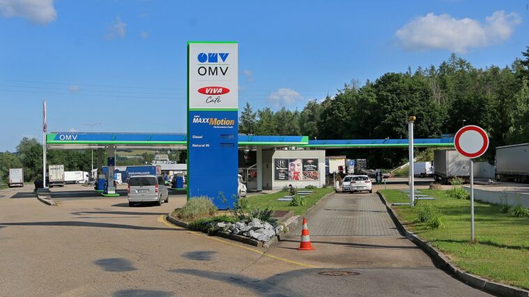 Pavel Hrdlička Creative Commons ASA 4.0 International license.