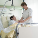 Tirol zwei Frauen Klinik Gewaltschutz