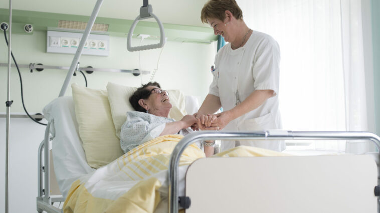 Tirol zwei Frauen Klinik Gewaltschutz