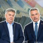 Millionärssteuer Werner Kogler und Karl Nehammer vor Geldscheinen