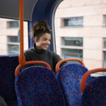 Oberösterreich Schulbus Mädchen im Bus Freepik