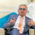 In Grafenwörth lässt Bürgermeister Riedl eine Lärmschutzwand errichten.