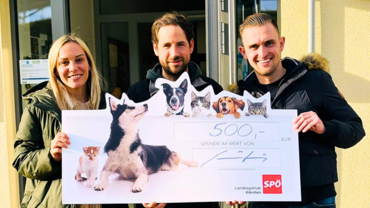 Maximilian Rakuscha tourte durch die Kärntner Tierheime und überbrachte gemeinsam mit Kolleg:innen eine Spende für die Tiere.