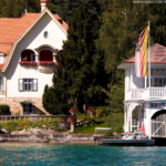 Johann Jaritz / CC BY-SA 4.0, CC BY-SA 4.0 , via Wikimedia Commons Pörtschach Grundstücksdeal