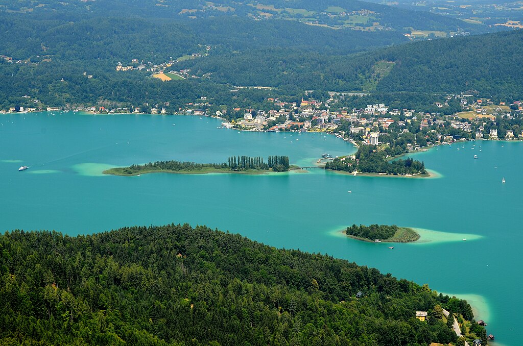 Am Wörthersee diskutieren Politik und Tourismus ein mögliches Motorbootverbot.