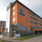 Außenansicht VAMED Zentrale in Wien Reha-Zentren verscherbelt von Bundesregierung an französischen Fonds Privatisierung.