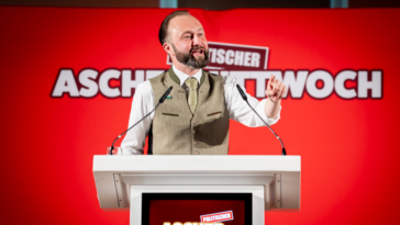Max Lercher beim Politischen Aschermittwoch 2025