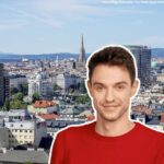 Der SPÖ-Abgeordnete Paul Stich vor Wiener Wohnhäusern. Im Kommentar erklärt er, wie der neue Preisdeckel der Regierung für Mieten Menschen entlastet.