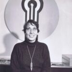 Das Pressebild zur Ausstellung "Christa Hauer. Künstlerin. Galeristin. Aktivistin" in der Landesgalerie Niederösterreich ist ein Porträt von Christa Hauer.