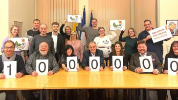 Gemeinderäte der SPÖ Trumau zeigen sich erfreut über das Knacken der Millionenmarke