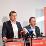 SPÖ Landesparteivorsitzender und Kontroll-Landesrat Sven Hergovich und SPÖ Klubobmann Hannes Weninger bei der PK zum Auftakt des Energieschwerpunktes des NÖ-Plan.