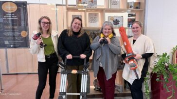 Team der Stadtbibliothek Traiskirchen. V.l.n.r: Raphaela Neudorfer, Sandra Hoffer, Karin Grossmann (Leiterin der Stadtbibliothek Traiskirchen) und Nadine Wagenhofer